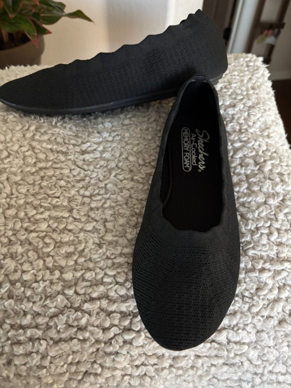 Skechers Black Knit Ballet Flats Air-Cooled Memory Foam  Women's Size 9 - Picture 2 of 5